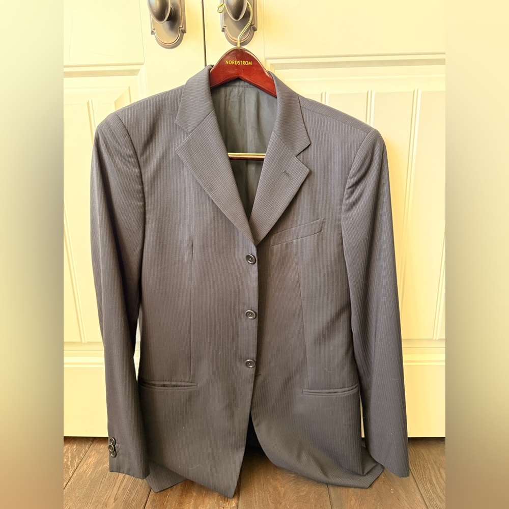Armani Collezioni Mens 38R Suit Jacket Black Pinstripe 3 Button Italy